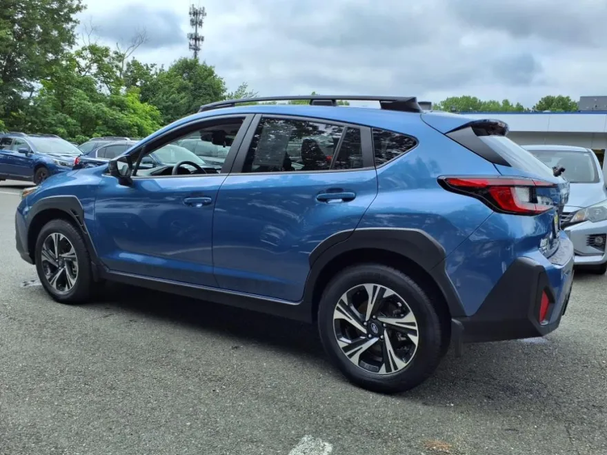 2024 Subaru Crosstrek Premium photo 1