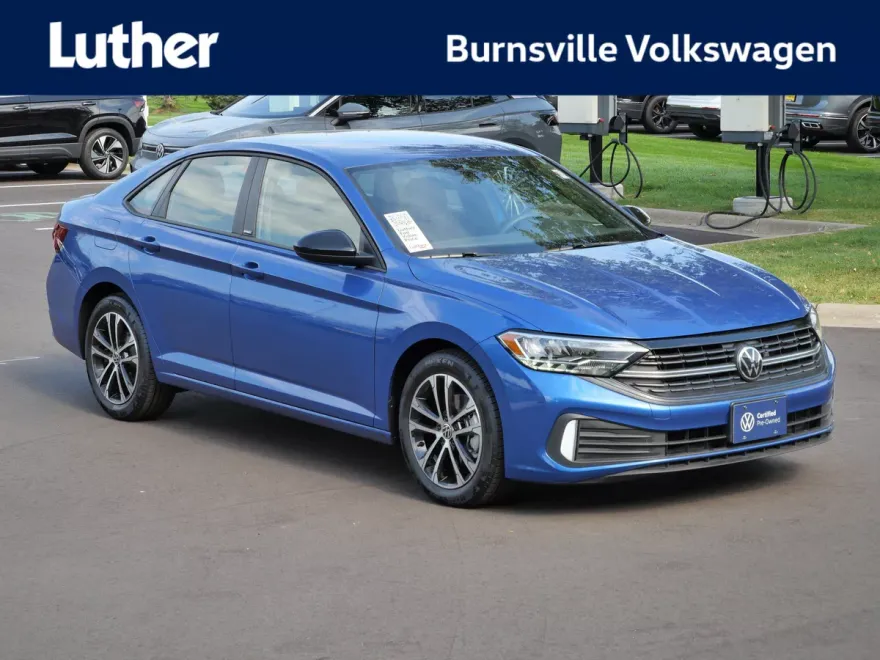 2024 Volkswagen Jetta Sport photo 1