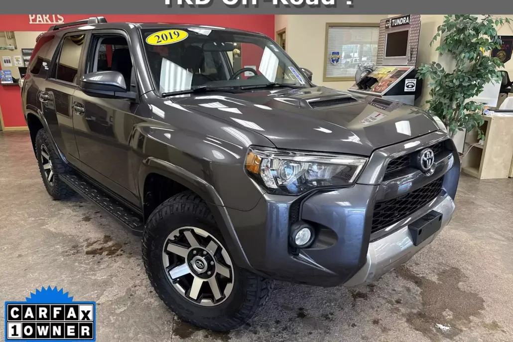 2019 Toyota 4Runner TRD photo 1