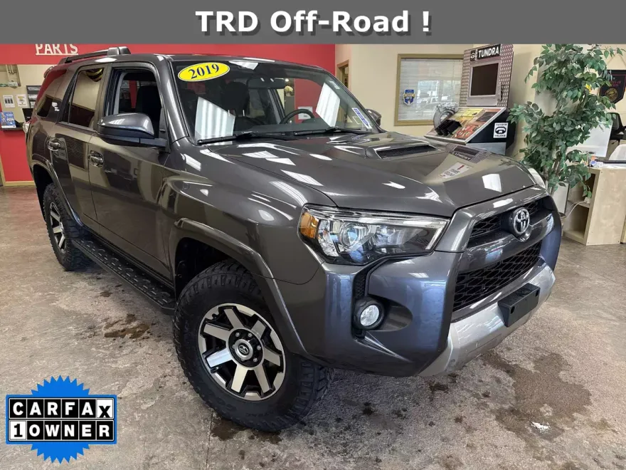 2019 Toyota 4Runner TRD photo 1