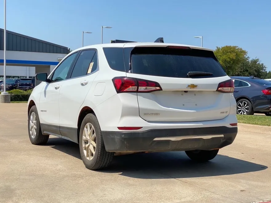 2024 Chevrolet Equinox LT photo 1