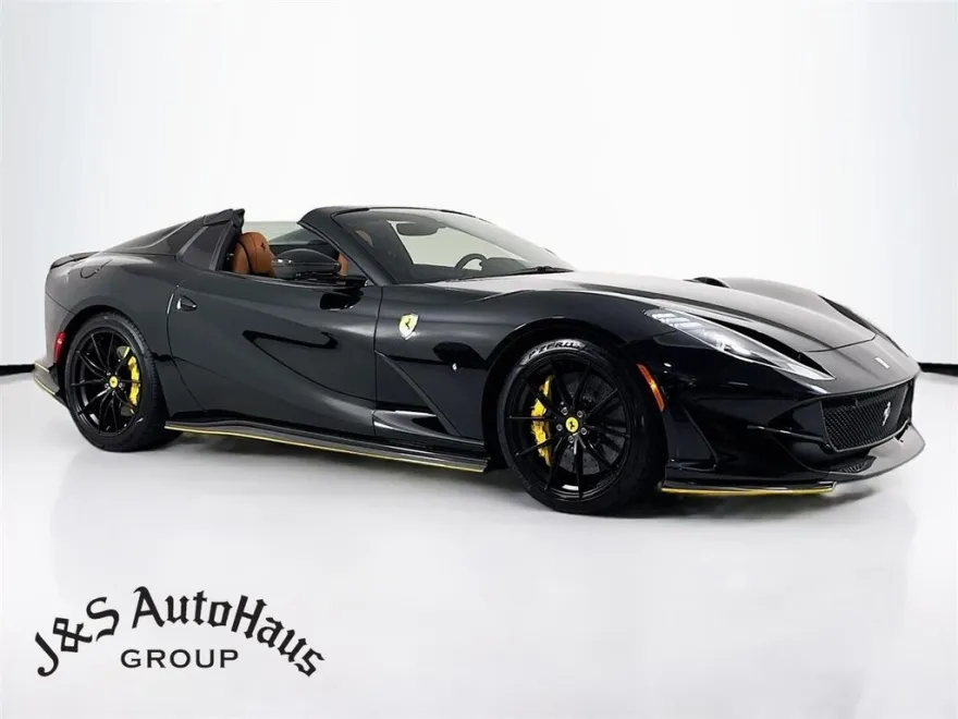 2022 Ferrari 812 GTS Base photo 1