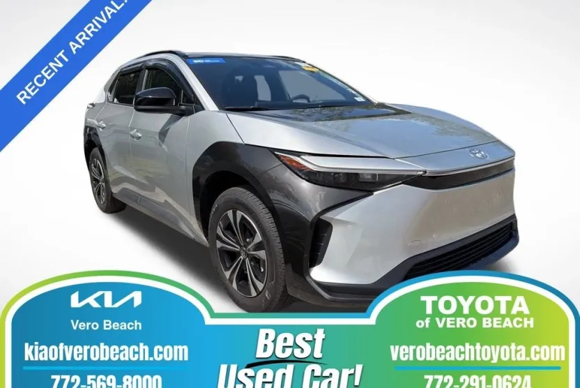 2024 Toyota bZ4X XLE photo 1