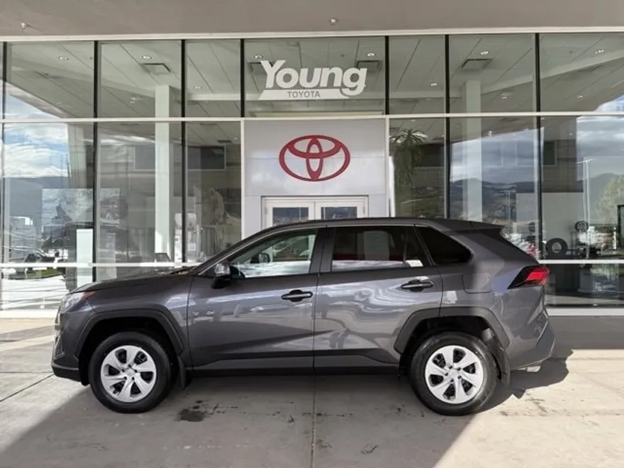 2025 Toyota RAV4 LE photo 1
