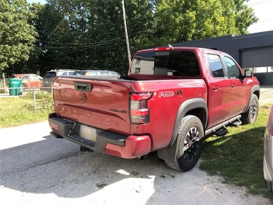 2023 Nissan Frontier PRO-4X photo 1