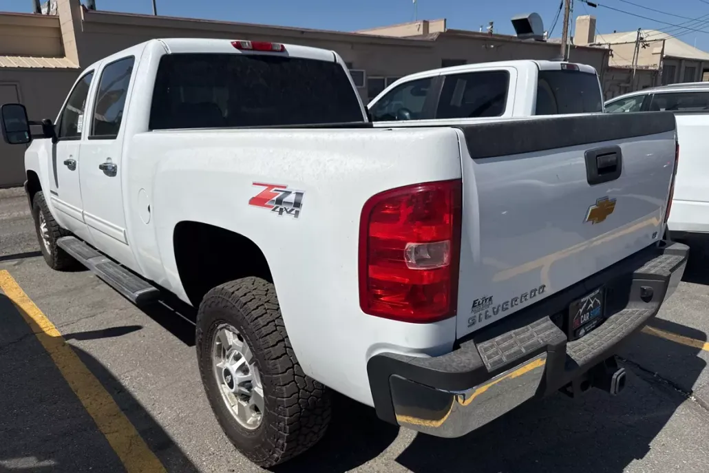 2012 Chevrolet Silverado 2500HD LT photo 1