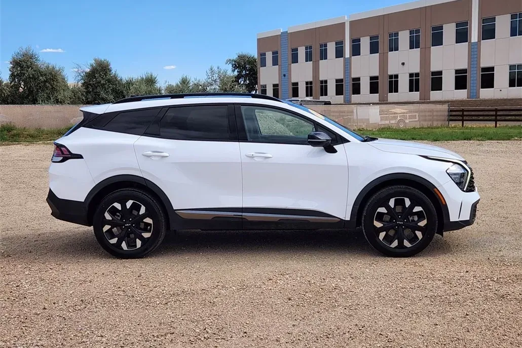 2023 Kia Sportage X-Line photo 1