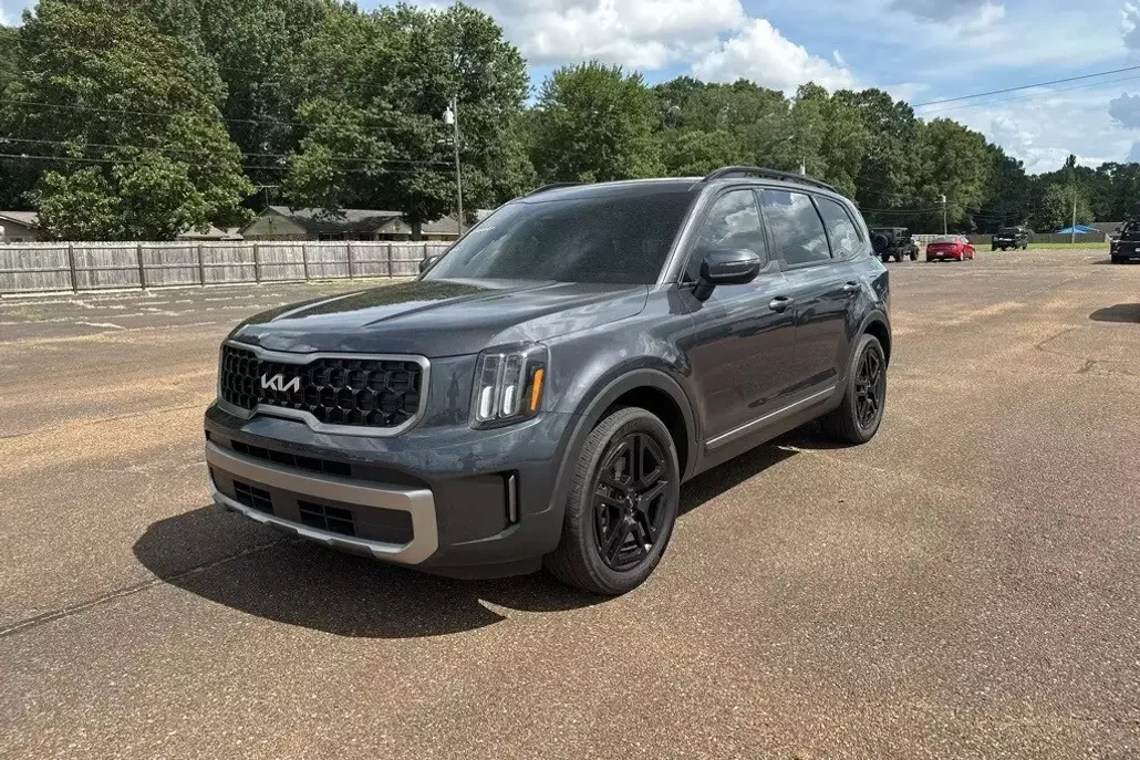 2023 Kia Telluride EX X-Line photo 1