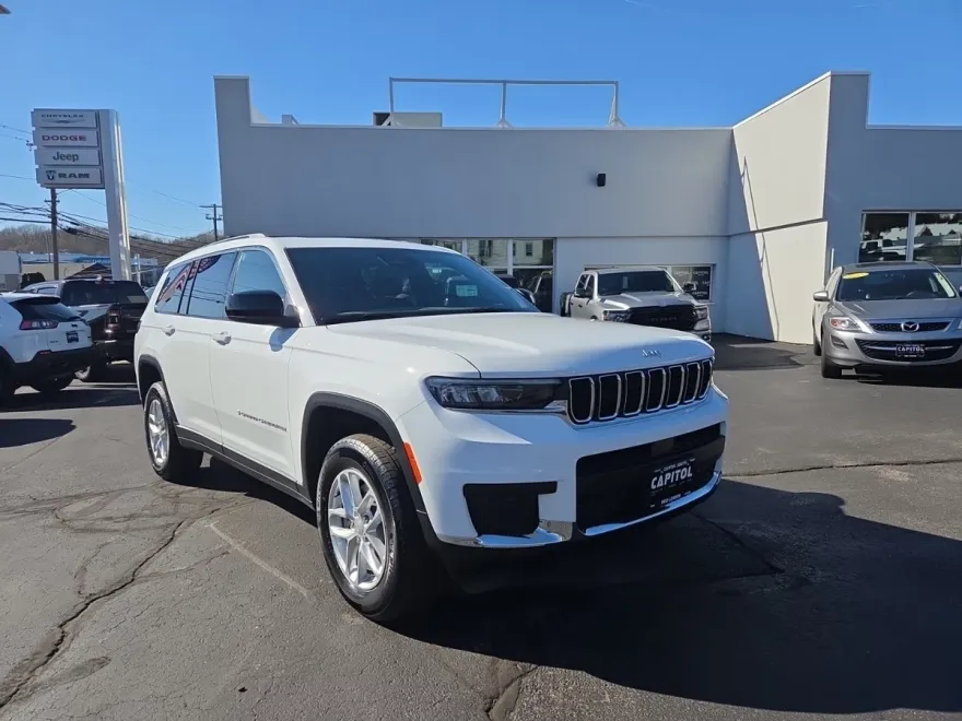 2025 Jeep Grand Cherokee Laredo X photo 1