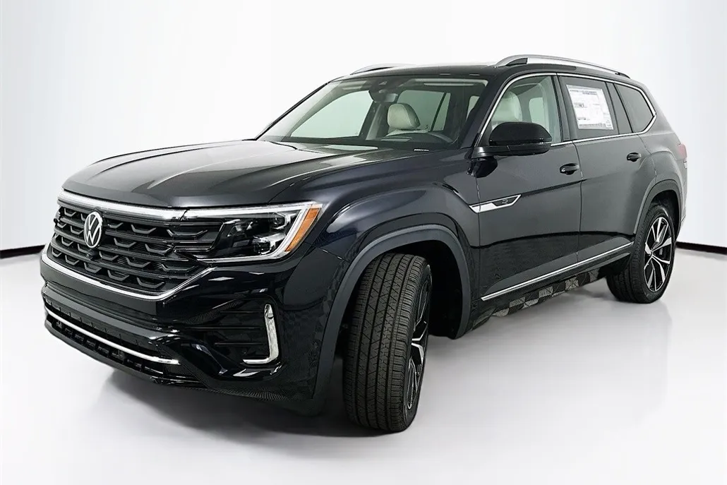2026 Volkswagen Atlas SEL Premium R-Line photo 1