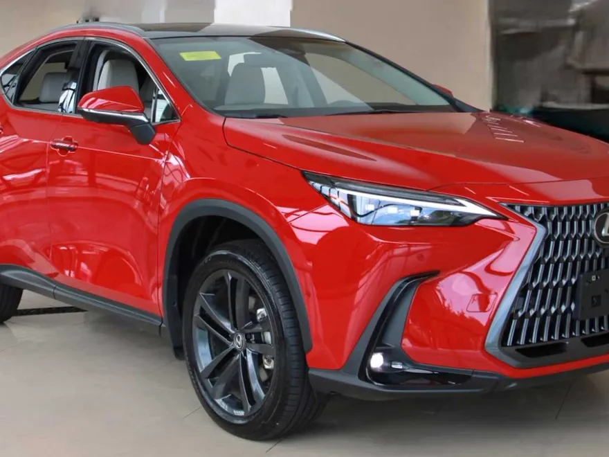 2025 Lexus NX 450h+ Luxury photo 1