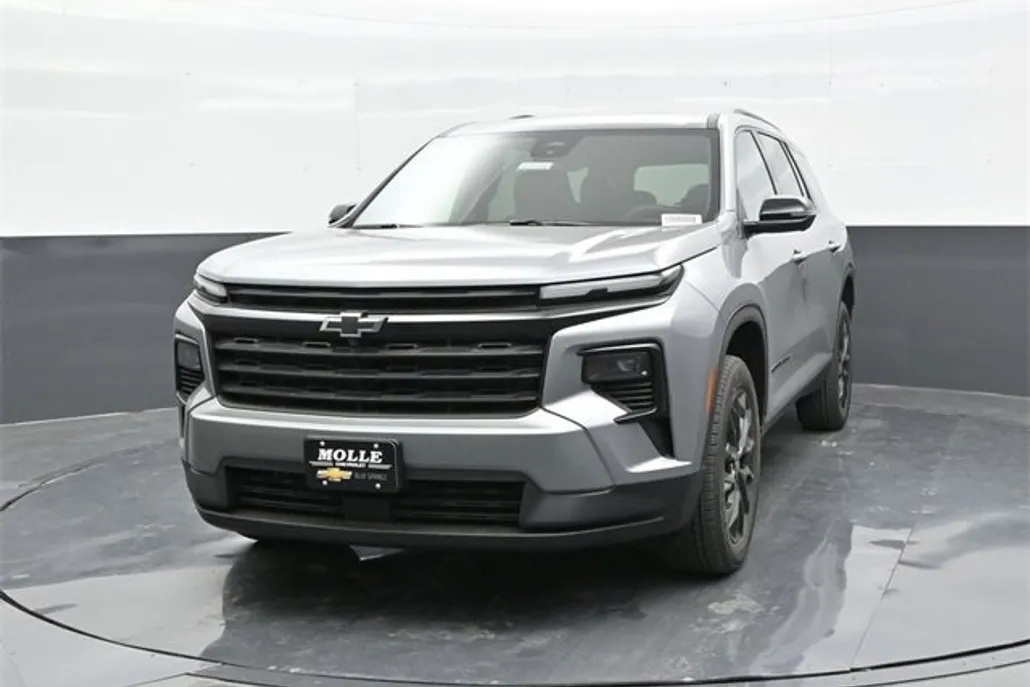 2026 Chevrolet Traverse photo 1