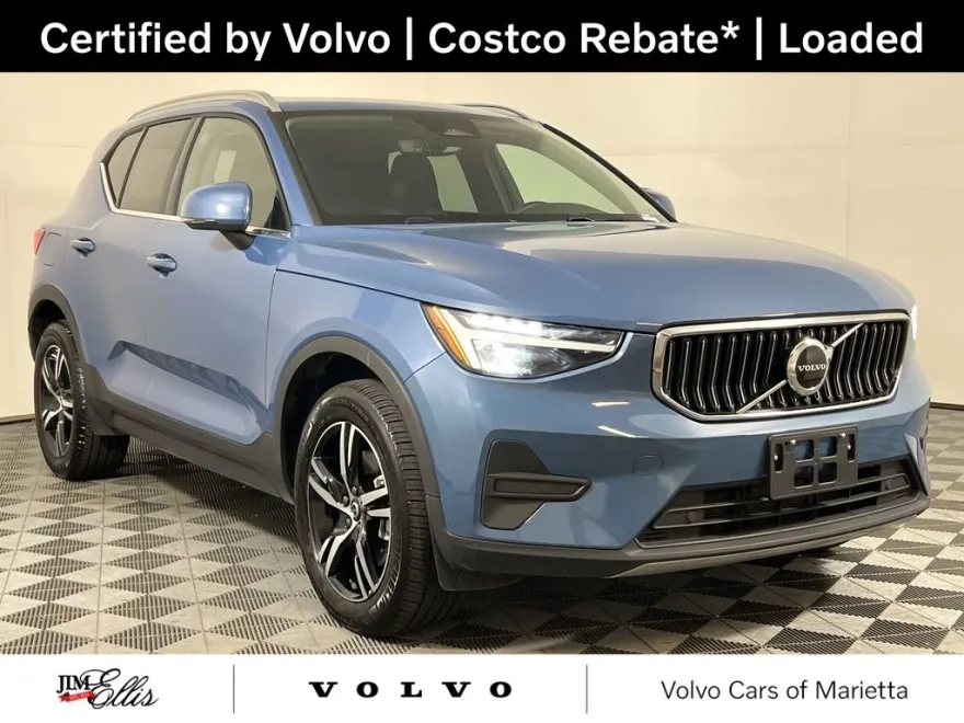 2025 Volvo XC40 Core photo 1