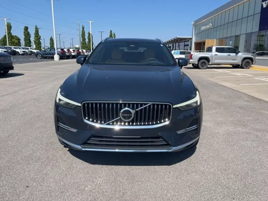 2023 Volvo XC60 Ultimate photo 1