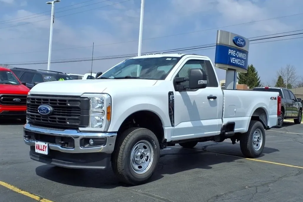 2023 Ford F-250 XL photo 1
