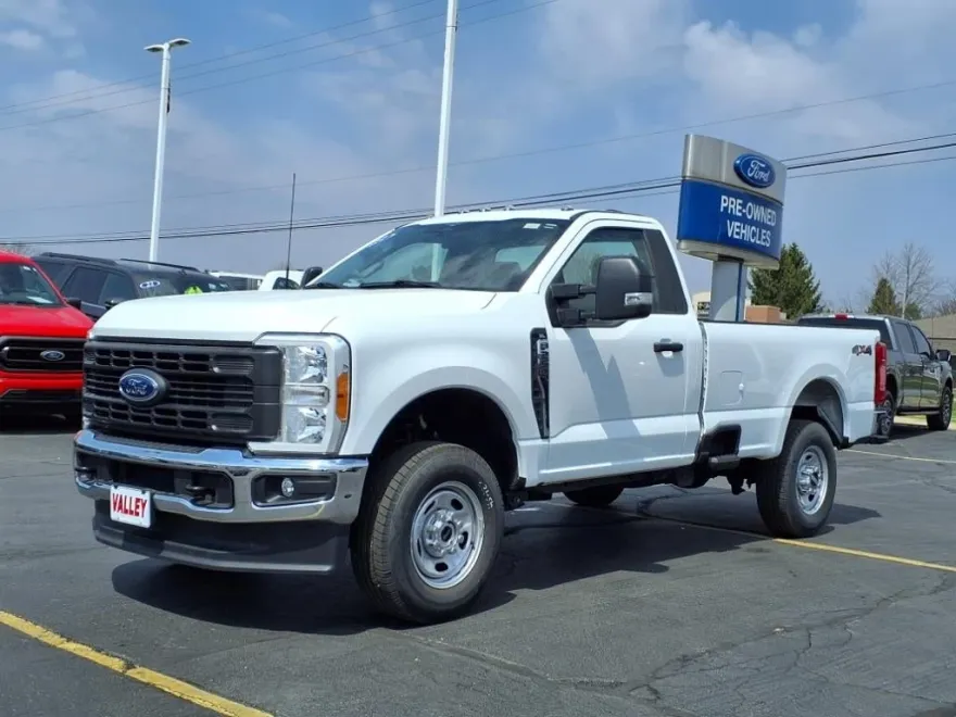 2023 Ford F-250 XL photo 1