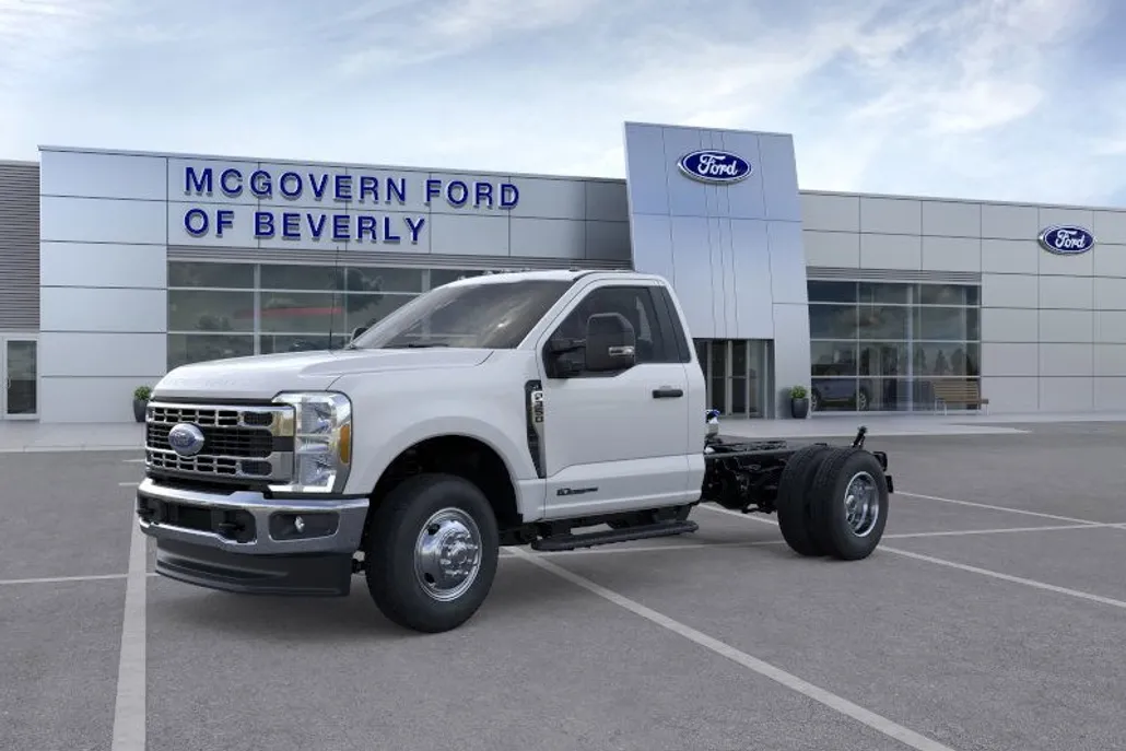 2025 Ford F-350 photo 1