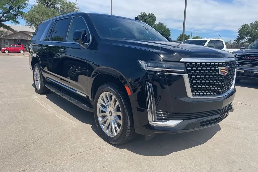 2023 Cadillac Escalade ESV Premium Luxury photo 1