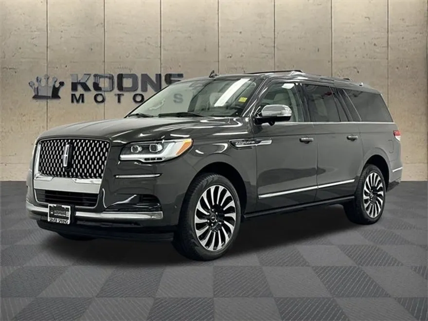 2022 Lincoln Navigator Black Label photo 1