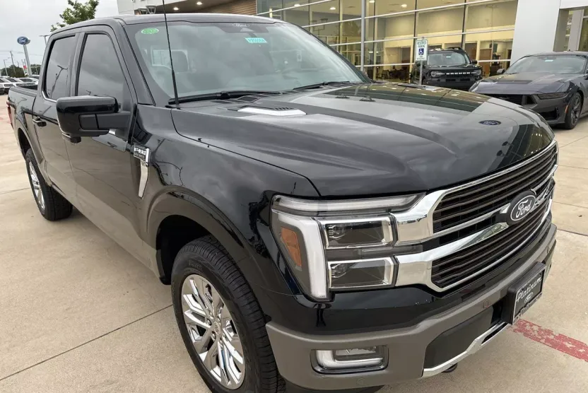 2025 Ford F-150 King Ranch photo 1
