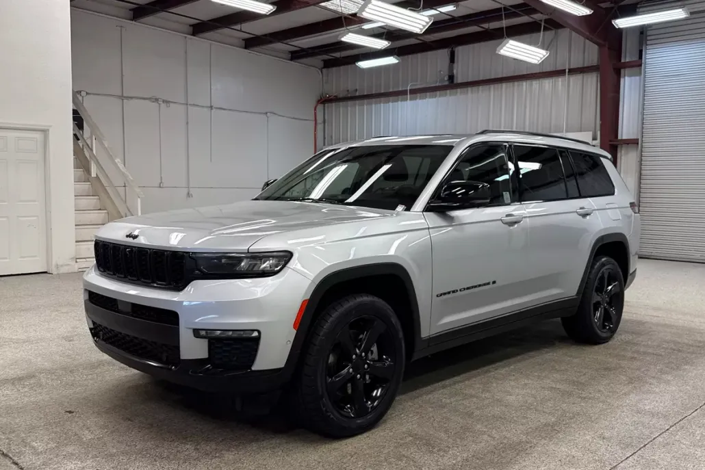 2023 Jeep Grand Cherokee Limited photo 1