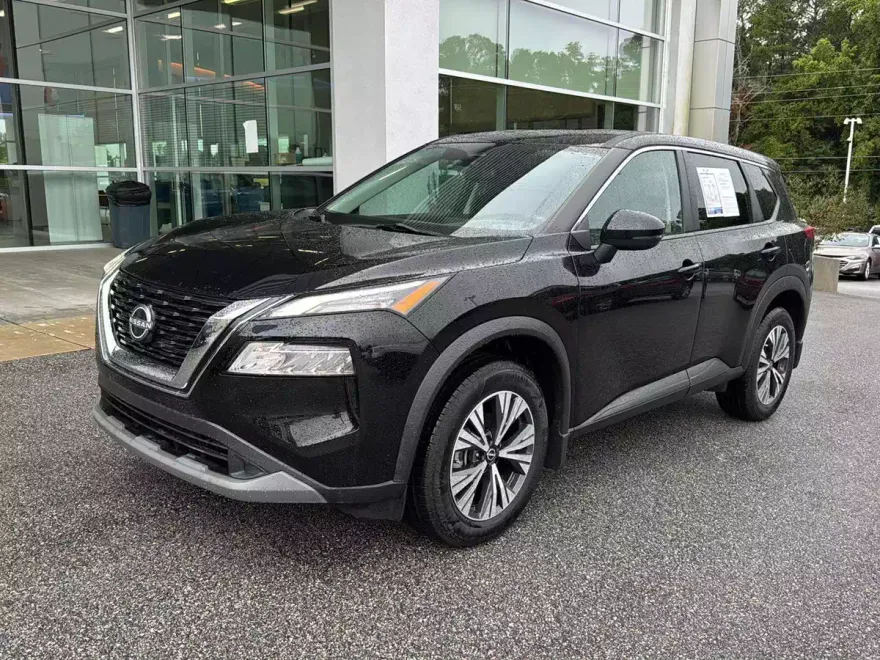 2022 Nissan Rogue SV photo 1