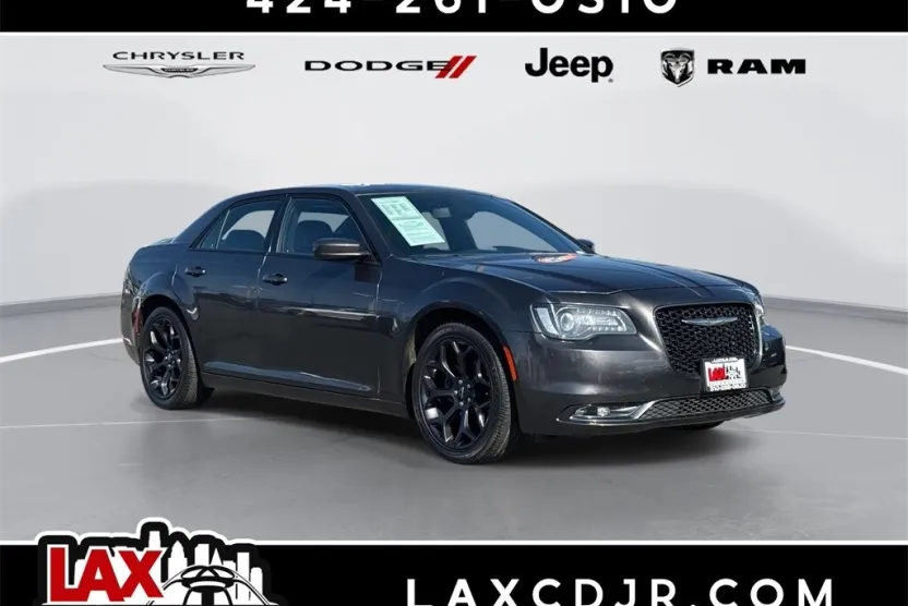 2019 Chrysler 300 S photo 1