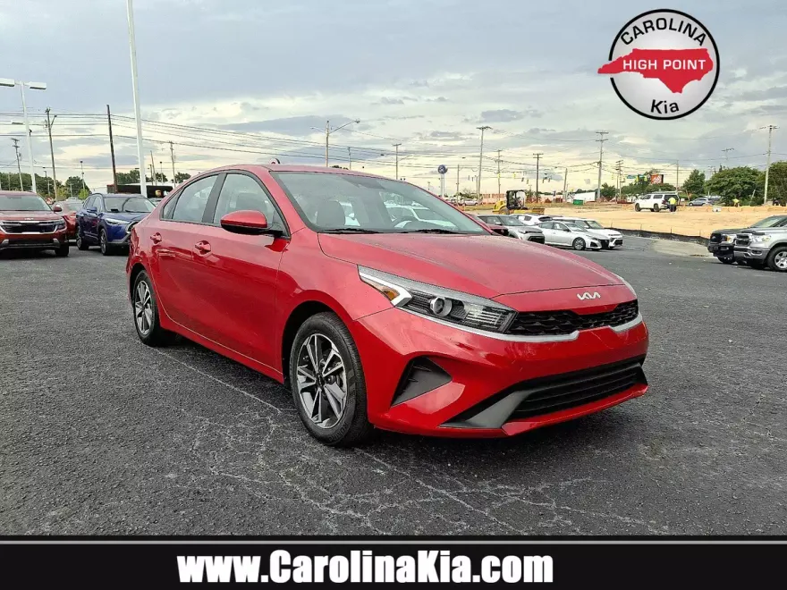 2023 Kia Forte LXS photo 1