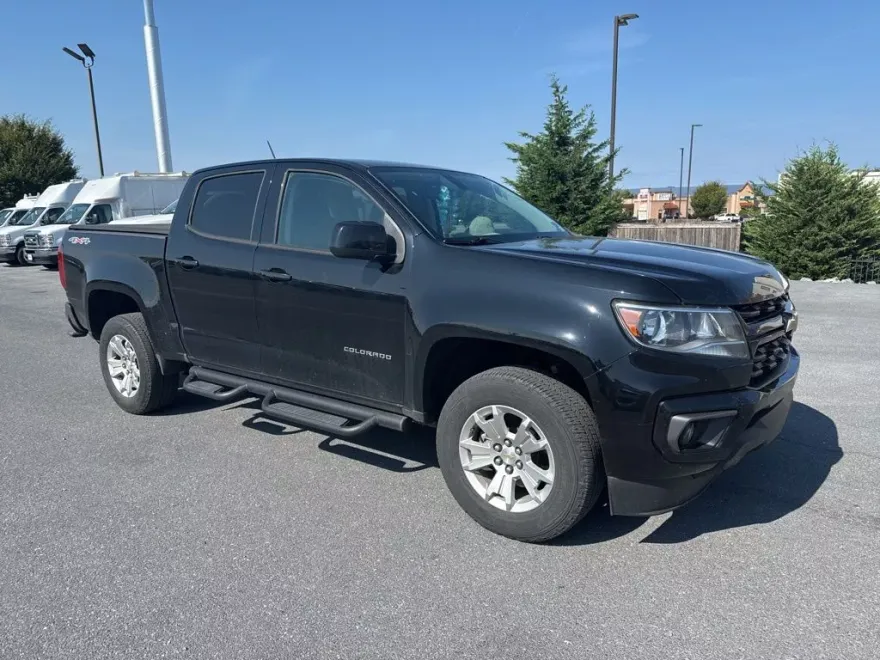 2022 Chevrolet Colorado LT photo 1