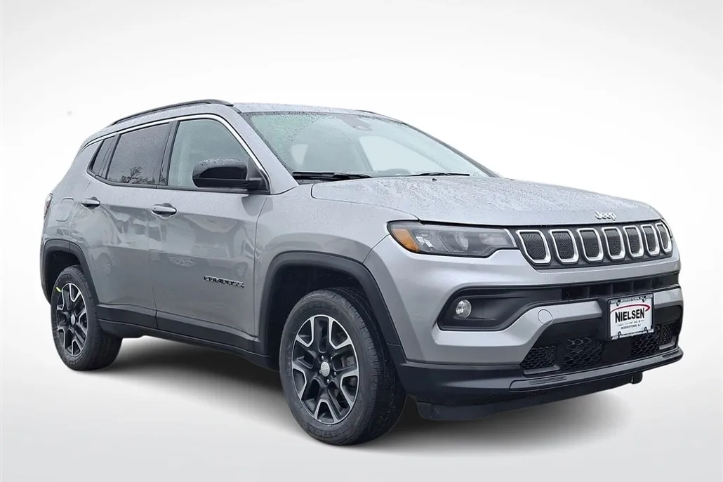 2022 Jeep Compass Latitude photo 1