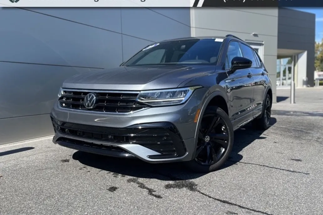 2024 Volkswagen Tiguan SE R-Line Black photo 1