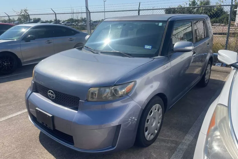 2009 Scion xB Base photo 1