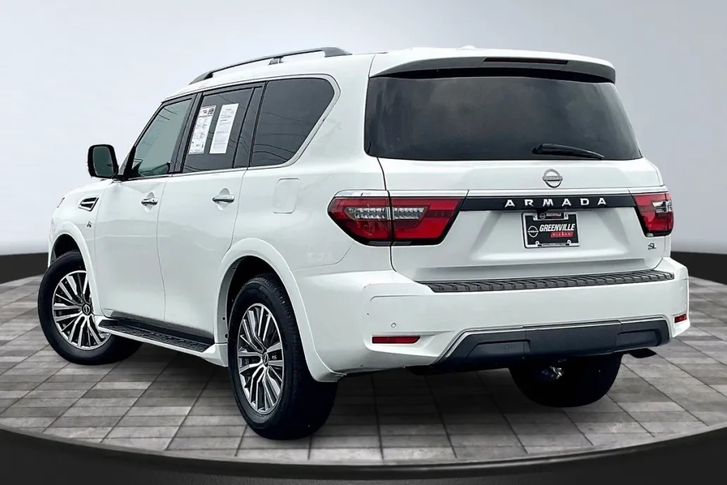 2022 Nissan Armada SL photo 1