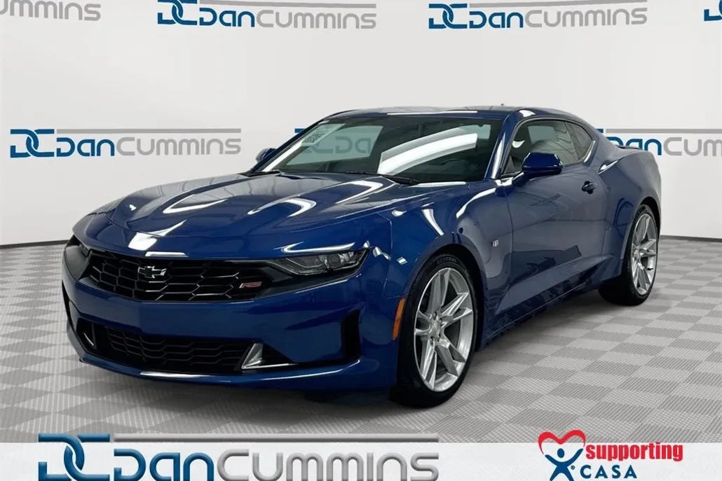 2022 Chevrolet Camaro 1LT photo 1