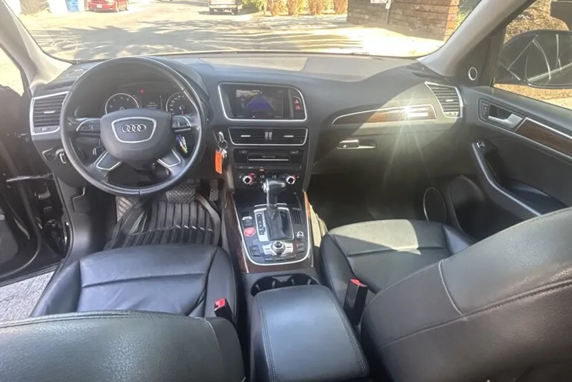 2015 Audi Q5 2.0T Premium photo 1