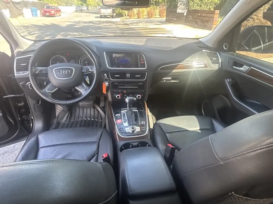 2015 Audi Q5 2.0T Premium photo 1