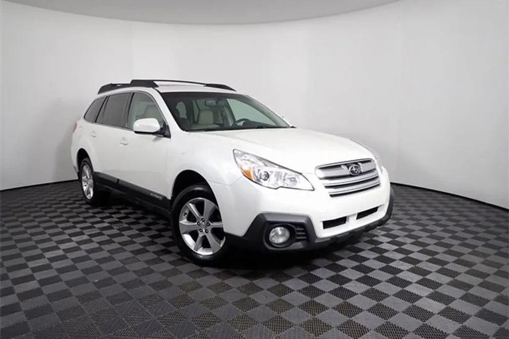 2014 Subaru Outback 2.5i Limited photo 1