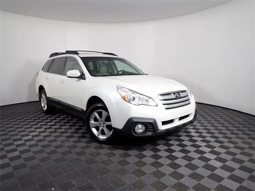 2014 Subaru Outback 2.5i Limited photo 1