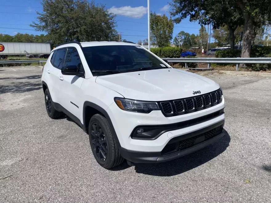 2025 Jeep Compass Latitude photo 1