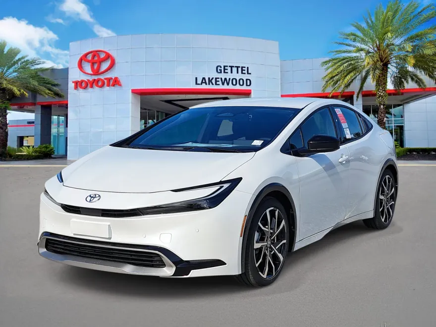 2026 Toyota Prius Plug-in Hybrid XSE photo 1