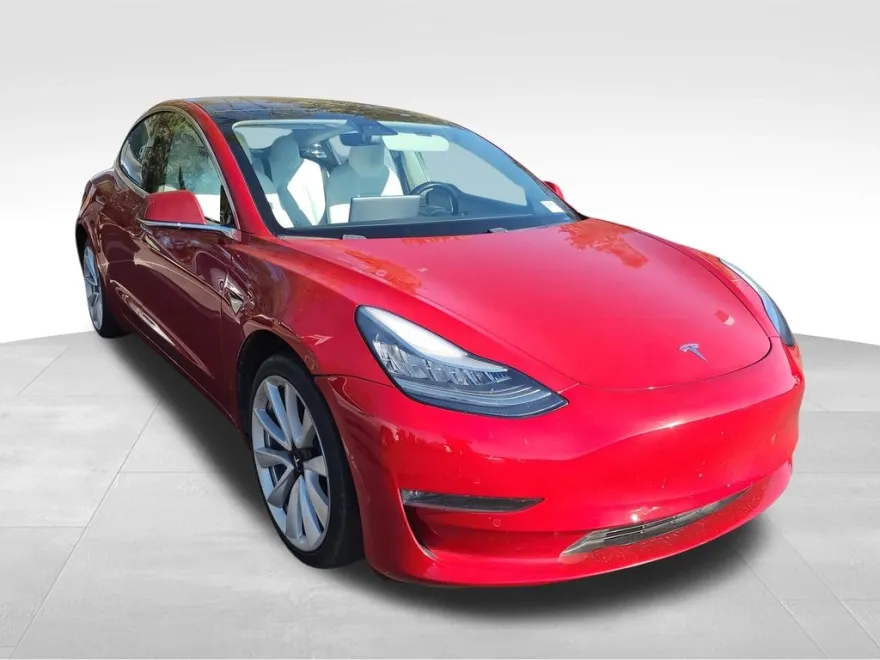 2018 Tesla Model 3 photo 1