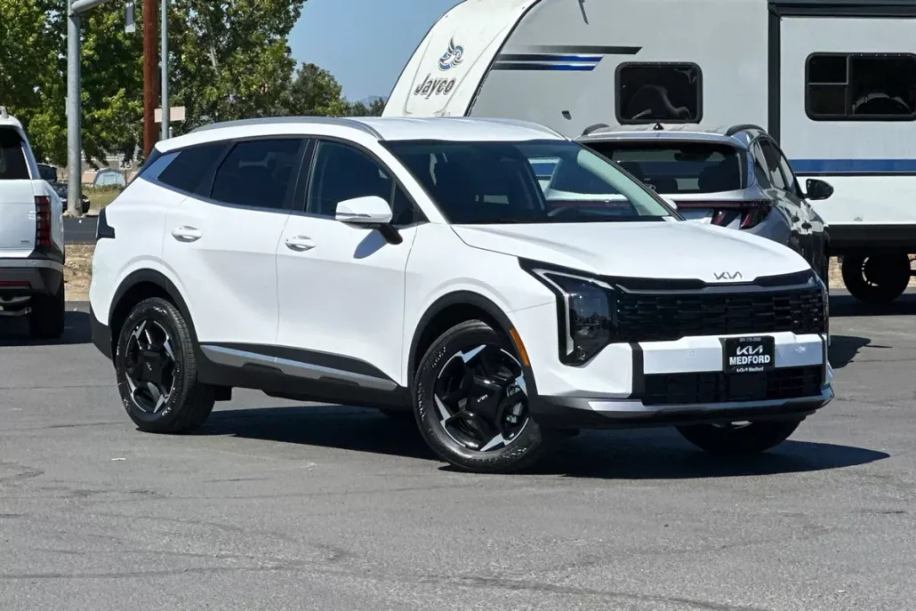 2026 Kia Sportage EX photo 1