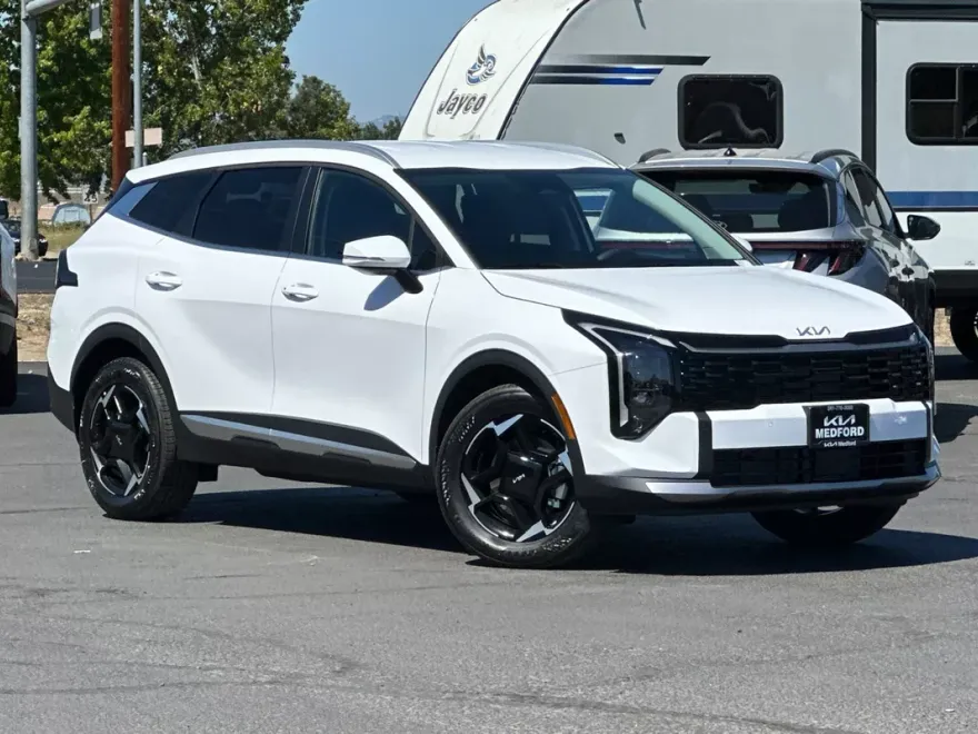 2026 Kia Sportage EX photo 1
