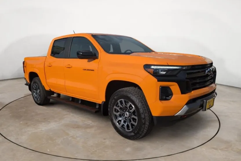 2026 Chevrolet Colorado Z71 photo 1