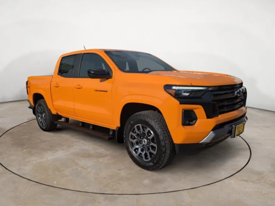 2026 Chevrolet Colorado Z71 photo 1