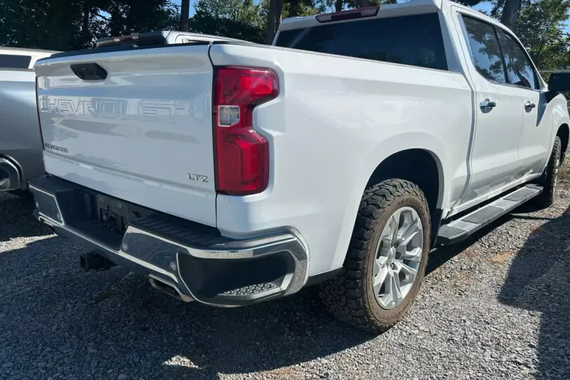 2023 Chevrolet Silverado 1500 LTZ photo 1