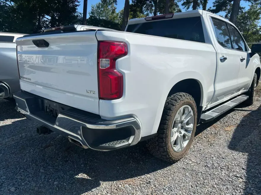 2023 Chevrolet Silverado 1500 LTZ photo 1