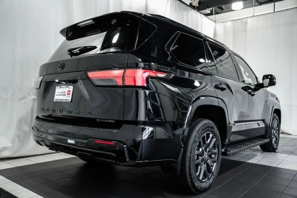 2026 Toyota Sequoia Platinum photo 1
