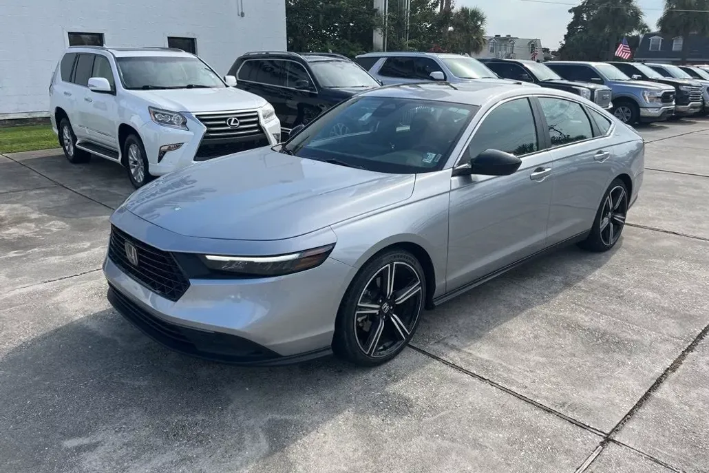2024 Honda Accord Hybrid Sport photo 1