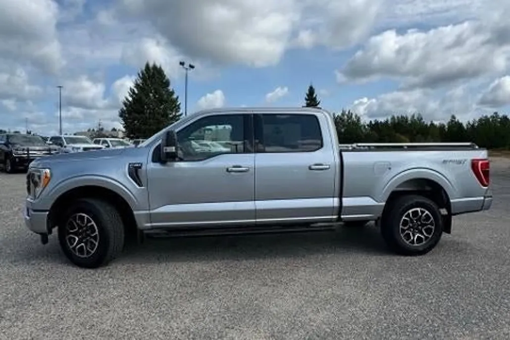 2022 Ford F-150 XL photo 1